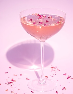 Relaxing Evening Cocktail Drinks Bespirit